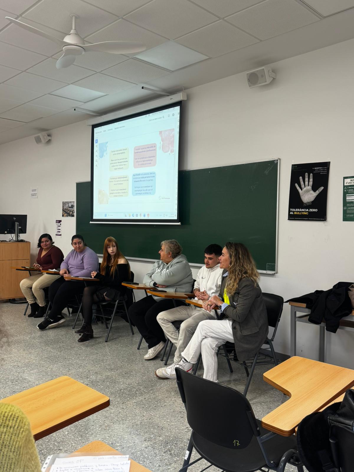 Presentació "Què ha de tenir un bon orientador/a" per part de l'alumnat GPS al Màster de Psicopedagogia a l'UAB